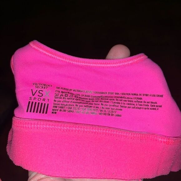 VSX The Player M cross back strappy Barbiecore pink sports bra - Picture 3 of 3